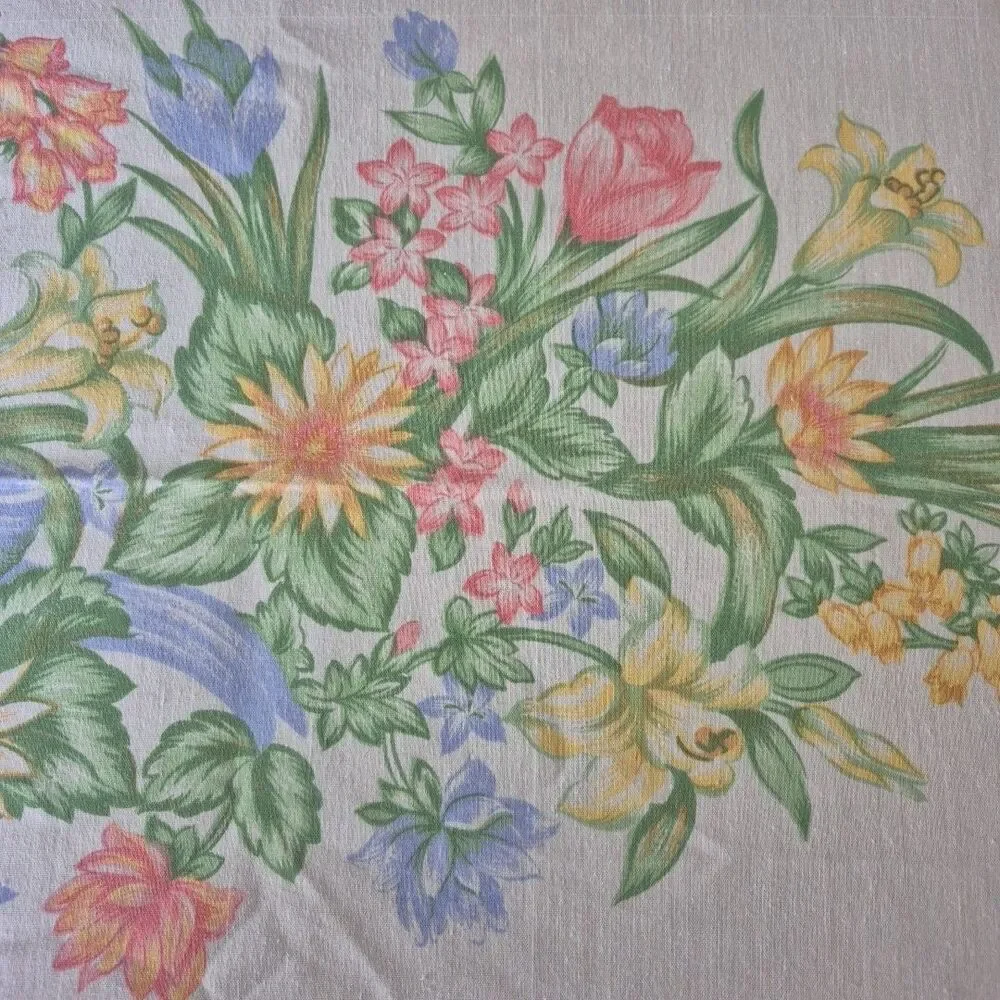Easter Eggs Spring Floral Long Rectangular Lightweight Cotton Tablecloth 57x103